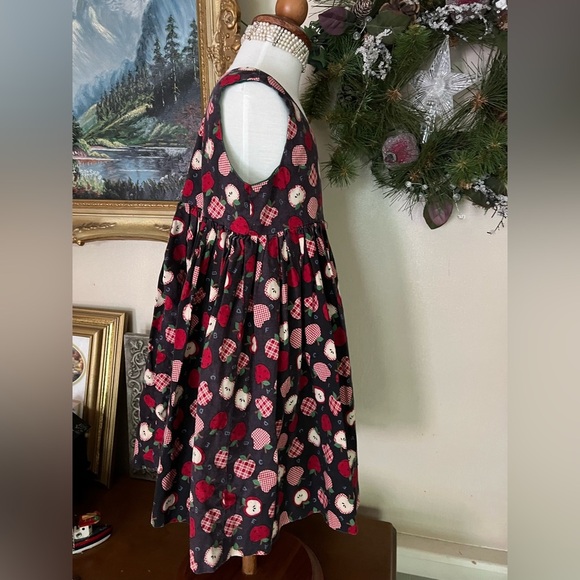 ❤️ Vintage Handmade Primitive
Apple Design Cotton Jumper
Dress - Picture 6 of 7